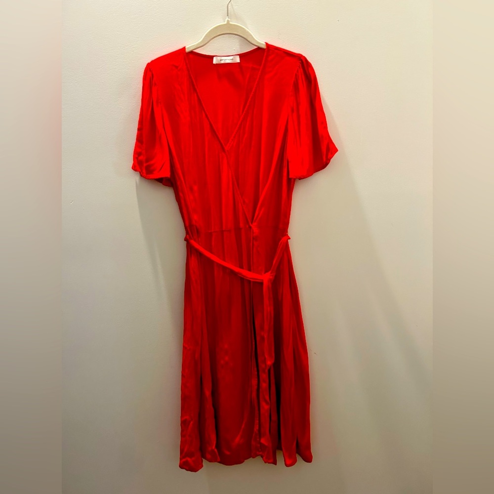 Short sleeve wrap dress